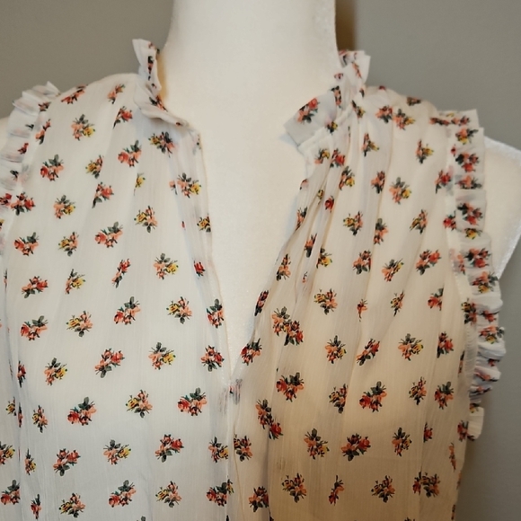 GAP White Floral Ruffle Blouse - Picture 4 of 8